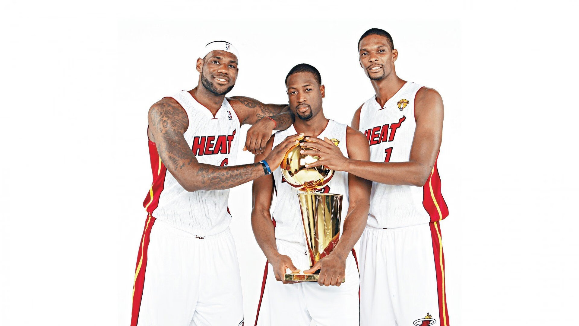 开云体育移动版-全明星阵容组成，欧冠赛场掀起风暴，欧洲全明星vs世界全明星谁进球了