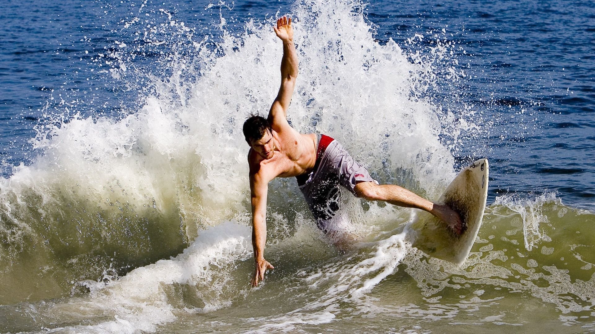 广厦控股后卫线发挥关键作用，广厦主力控卫